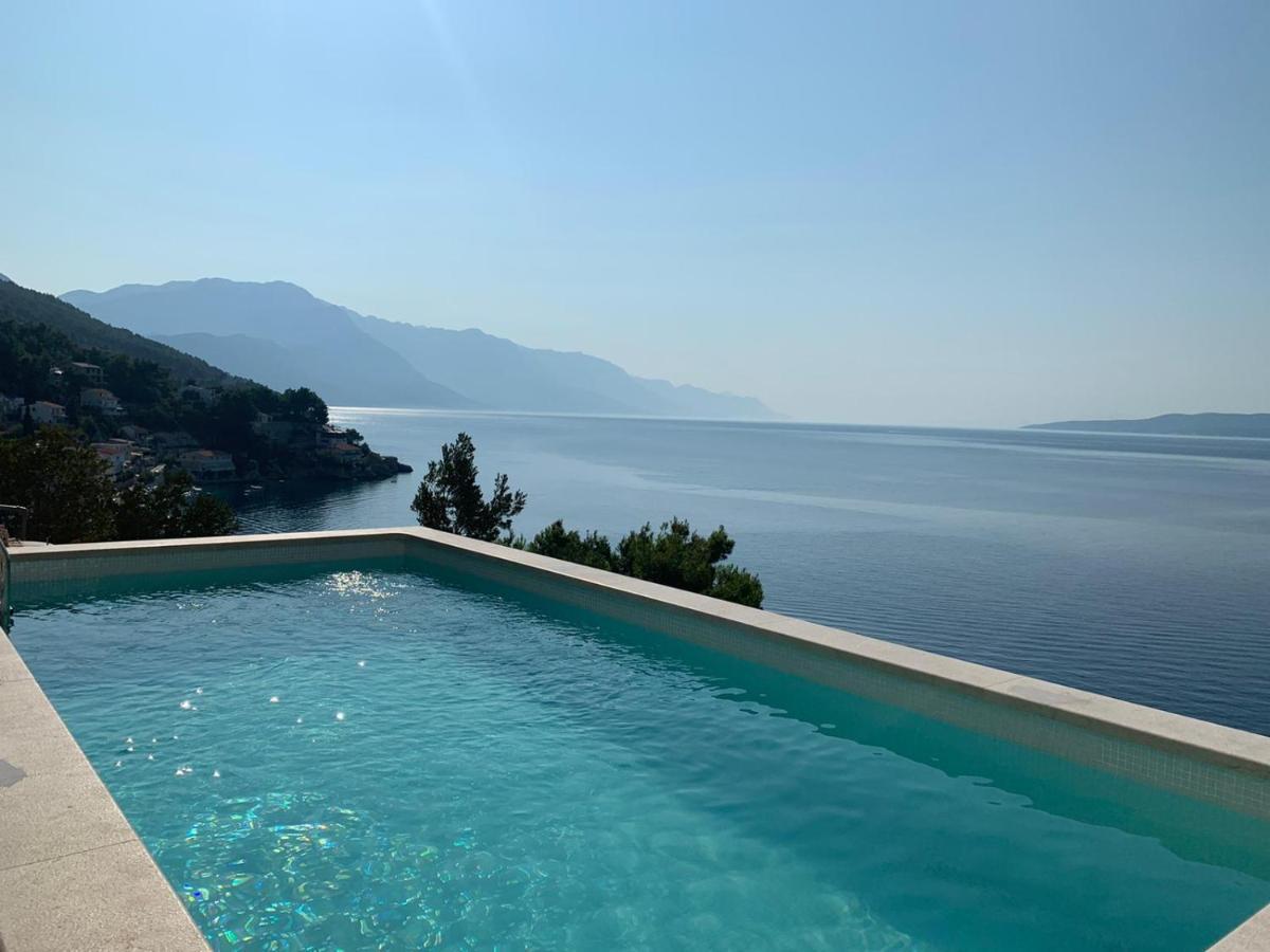 Beachfront Holiday Home - Private Heated Pool Мимице Екстериор снимка