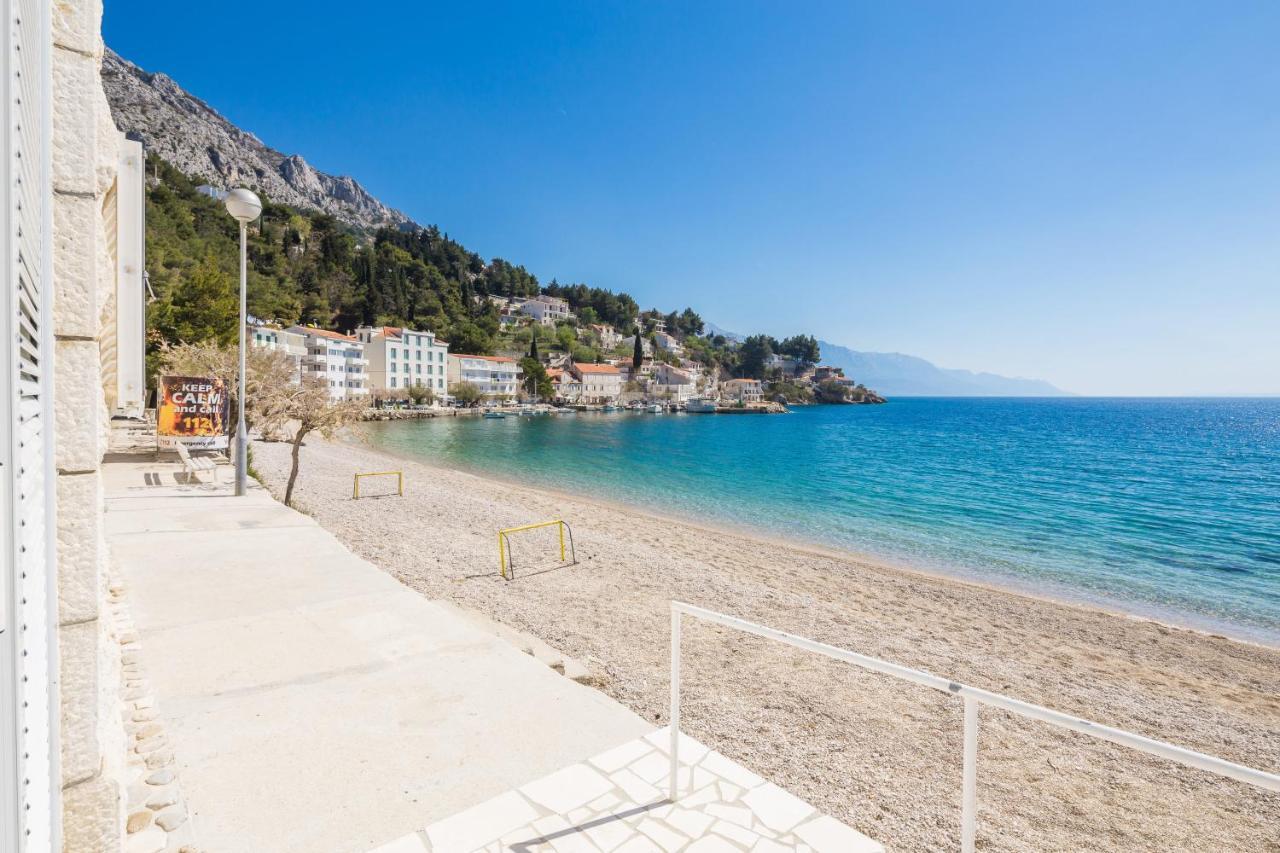 Beachfront Holiday Home - Private Heated Pool Мимице Екстериор снимка