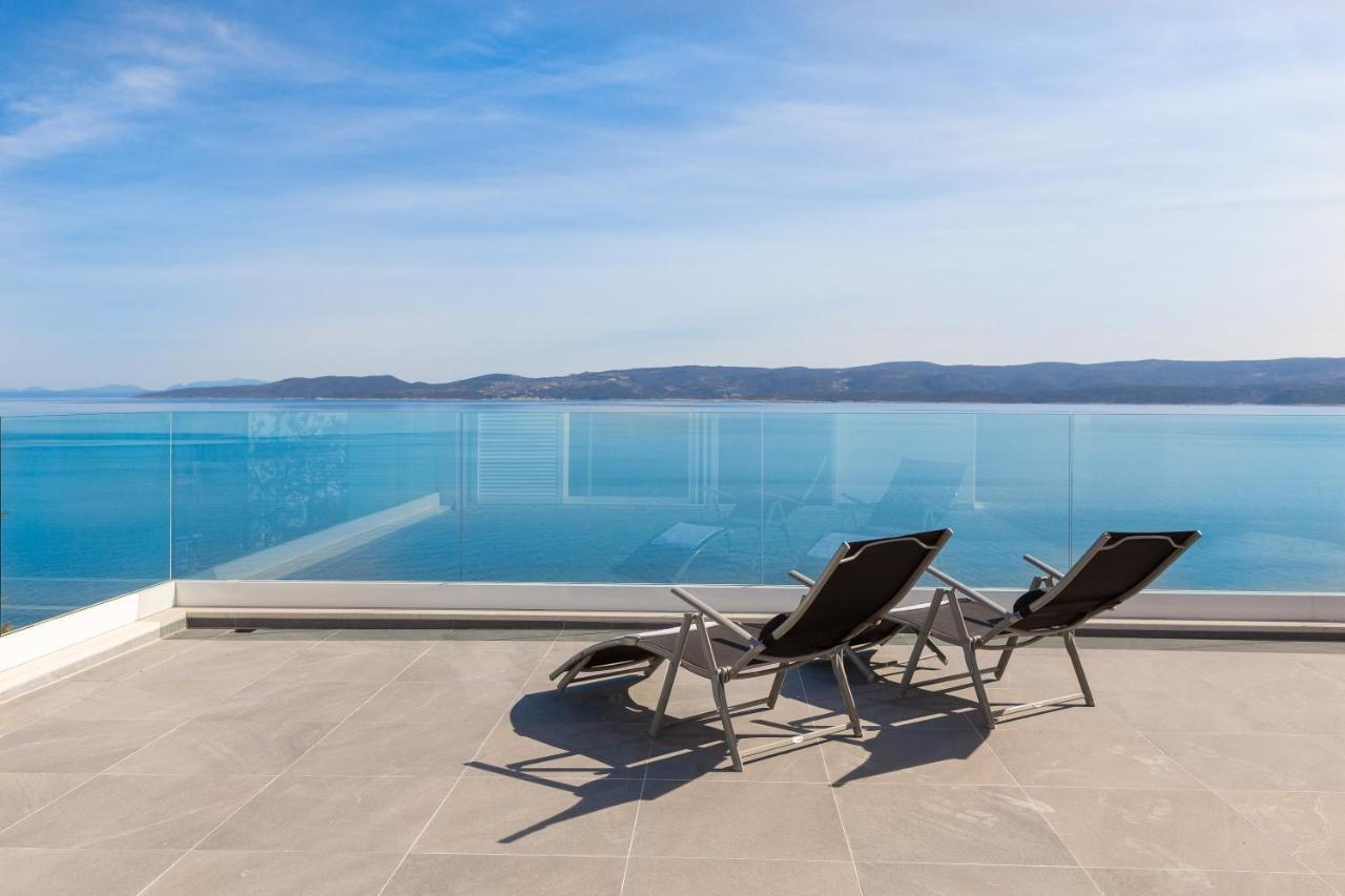 Beachfront Holiday Home - Private Heated Pool Мимице Екстериор снимка