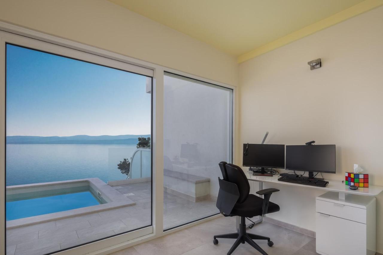 Beachfront Holiday Home - Private Heated Pool Мимице Екстериор снимка