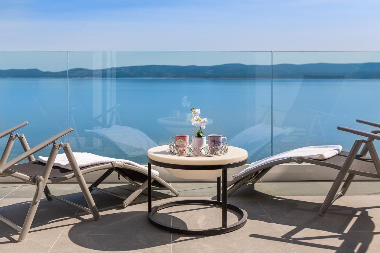 Beachfront Holiday Home - Private Heated Pool Мимице Екстериор снимка